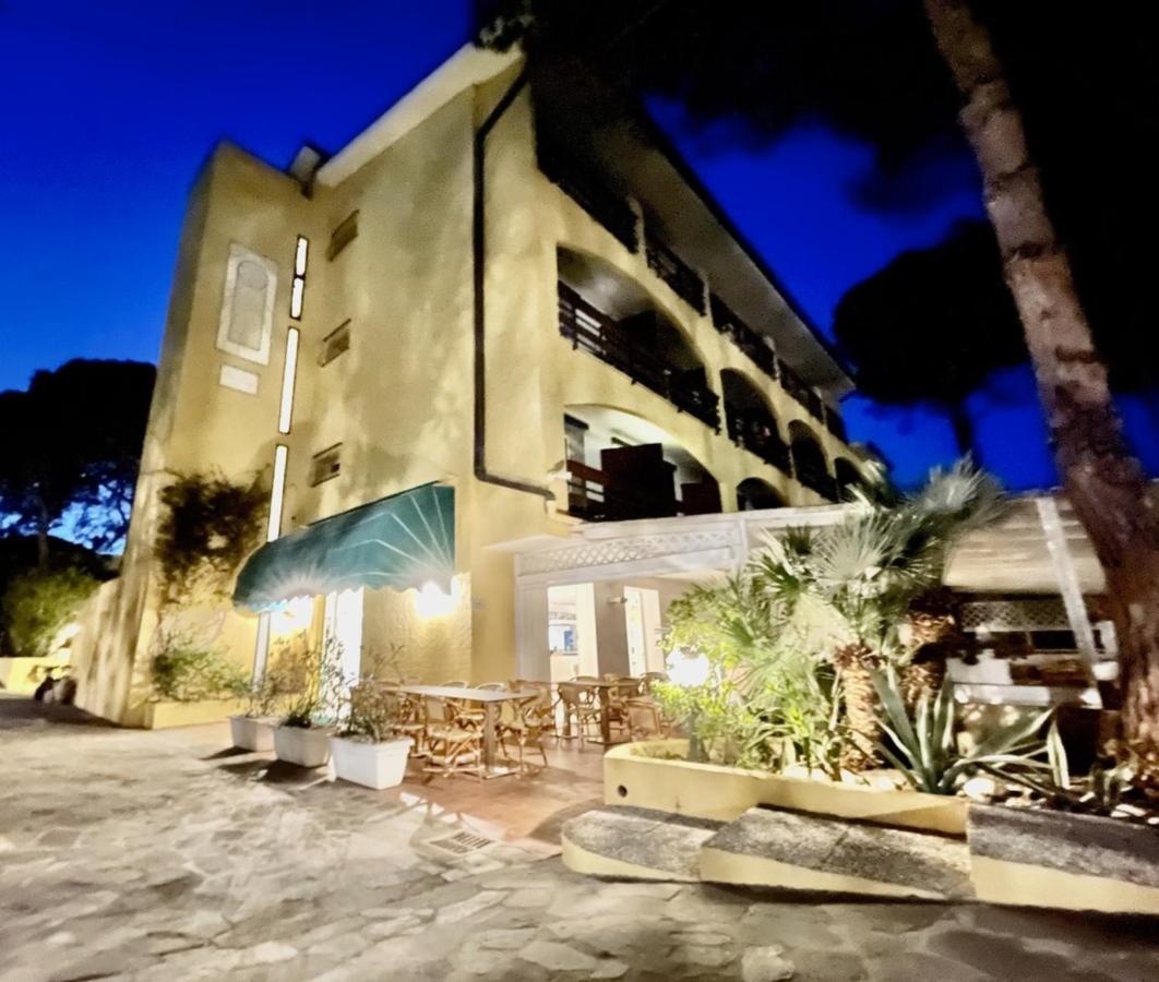 Hotel Meridiana مارينا دي كامبو المظهر الخارجي الصورة