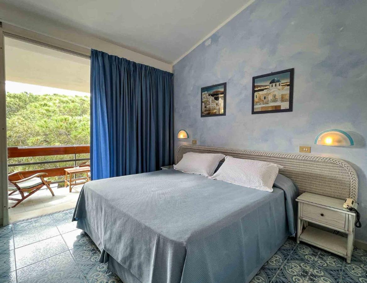 Hotel Meridiana مارينا دي كامبو المظهر الخارجي الصورة