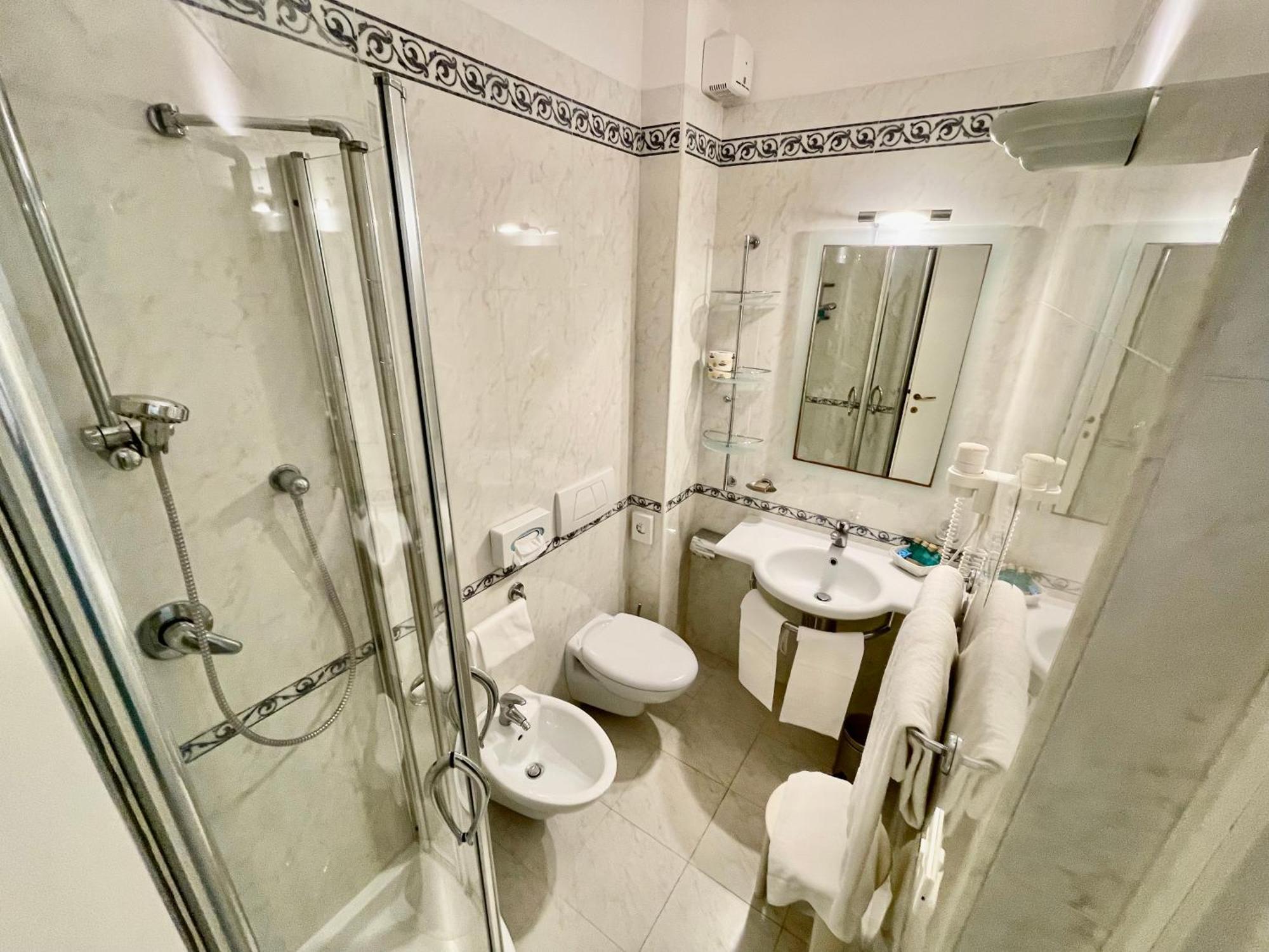 Hotel Meridiana مارينا دي كامبو الغرفة الصورة